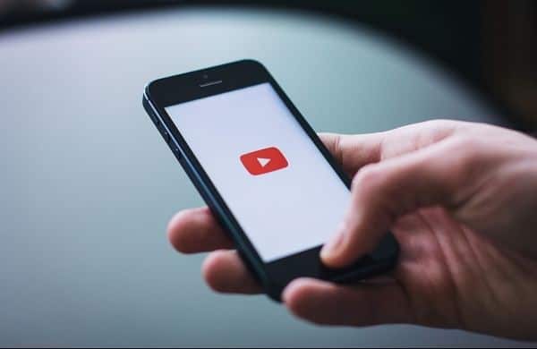 Many mobile users visit YouTube