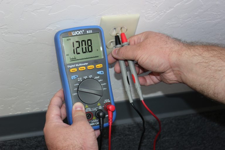 Measure AC Voltage