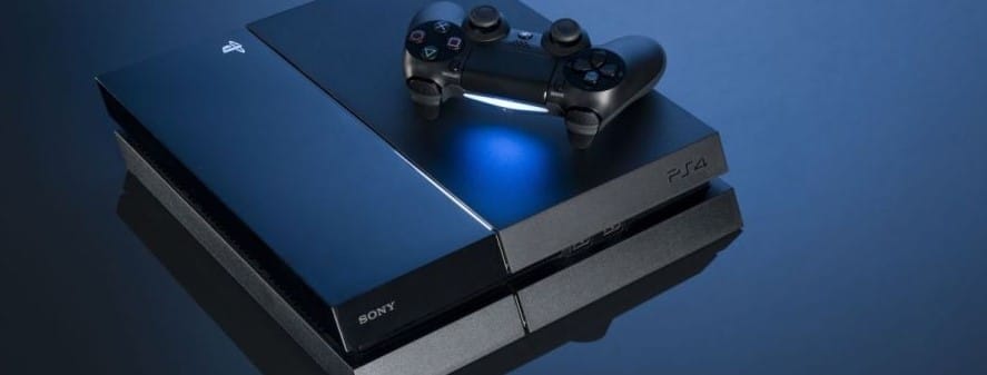 Thin Vertical Light located at the top of the Standard PS4 console