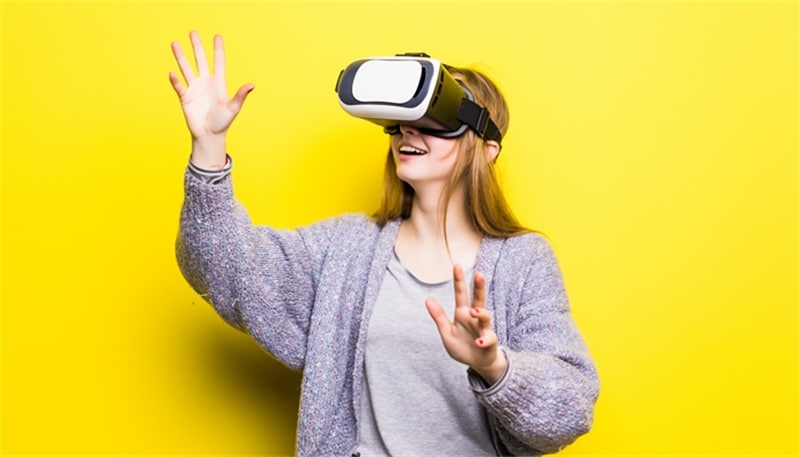 Applications of Virtual Reality to Be Found in Our Society