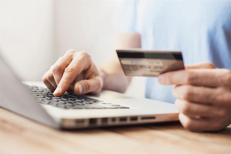 Examining the Balance of the Credit Card and the Monthly Installments