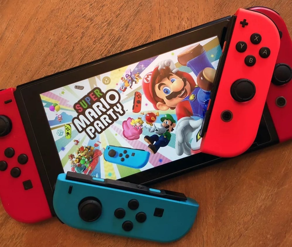 play games with Joy-Con